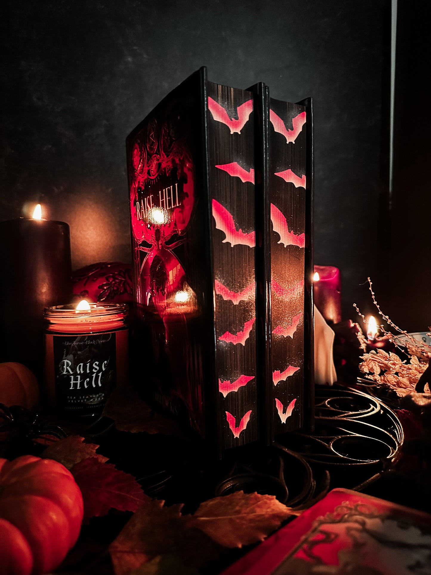 Bat Edge Raise Hell - HC - Brit KS